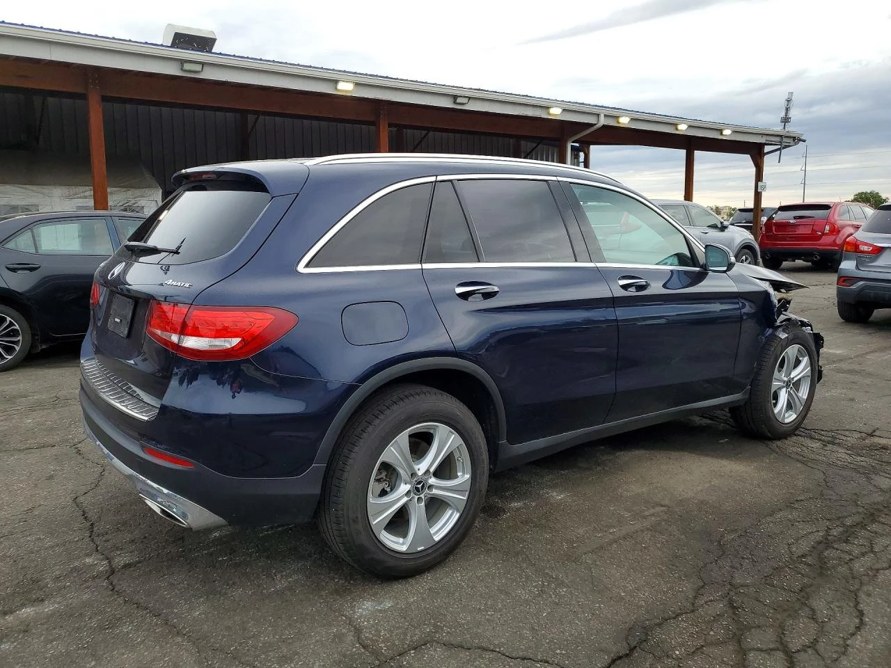 Mercedes-Benz GLC 300 2.0l 4Matic, снимка 3 - Автомобили и джипове - 54879882