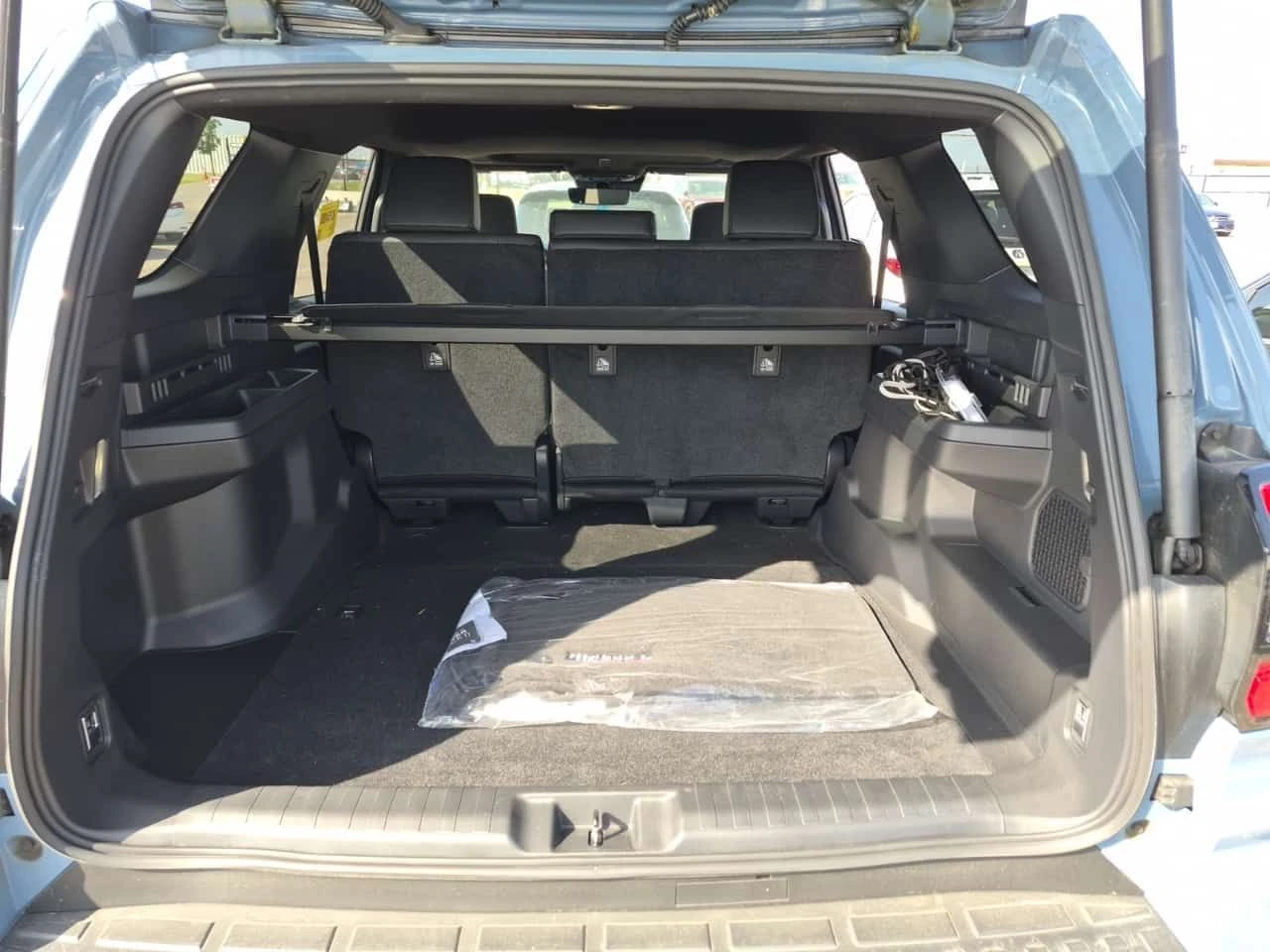 Toyota 4runner DISTRONIC| HUD| PANO| LANE ASSIST| 2 КЛЮЧА| , снимка 12 - Автомобили и джипове - 55325024