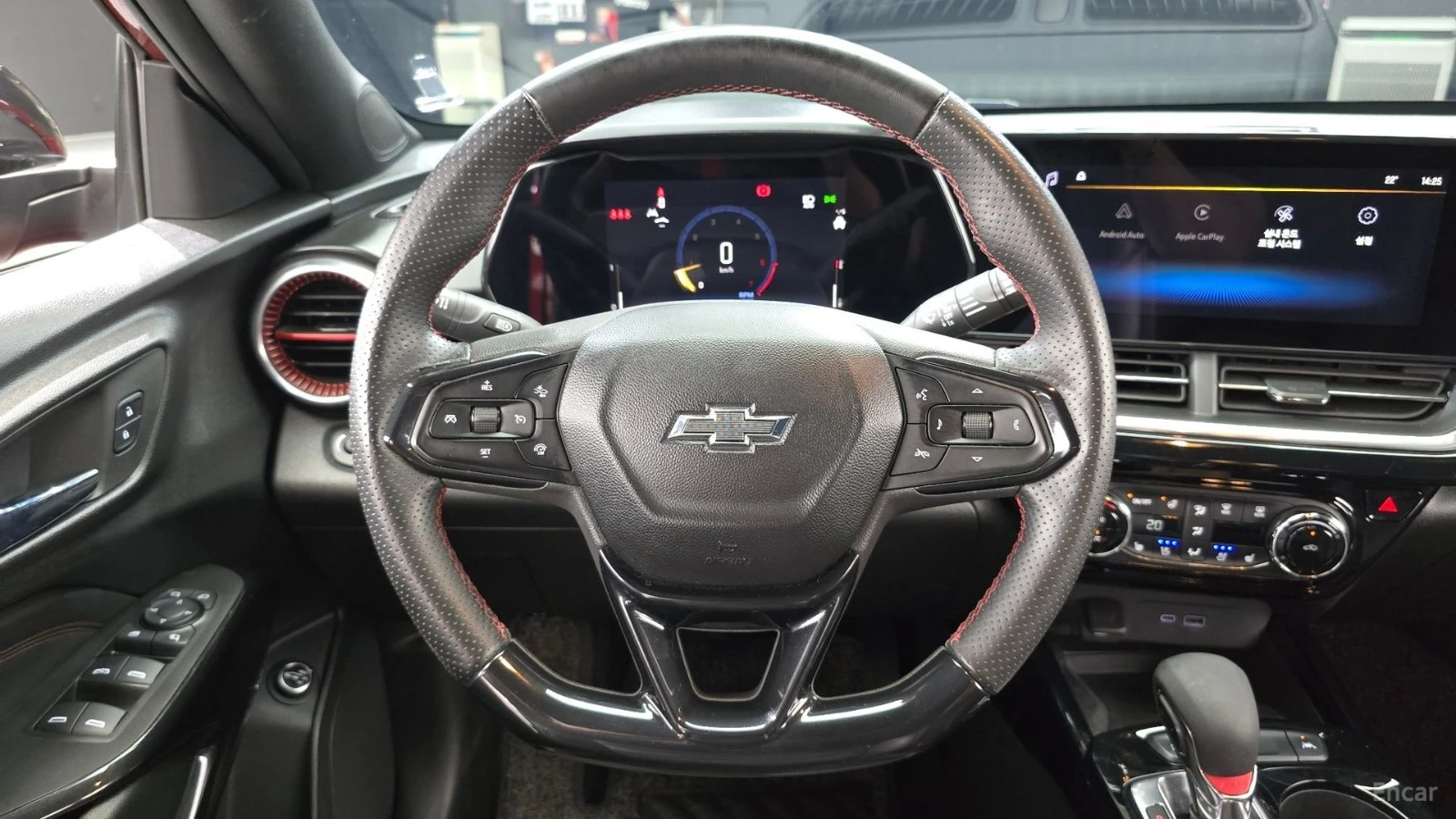 Chevrolet Trax 1.2* RS* ПОДГРЕВ* ОБДУХВАНЕ* КАМЕРА* КОЖА* , снимка 15 - Автомобили и джипове - 55628429