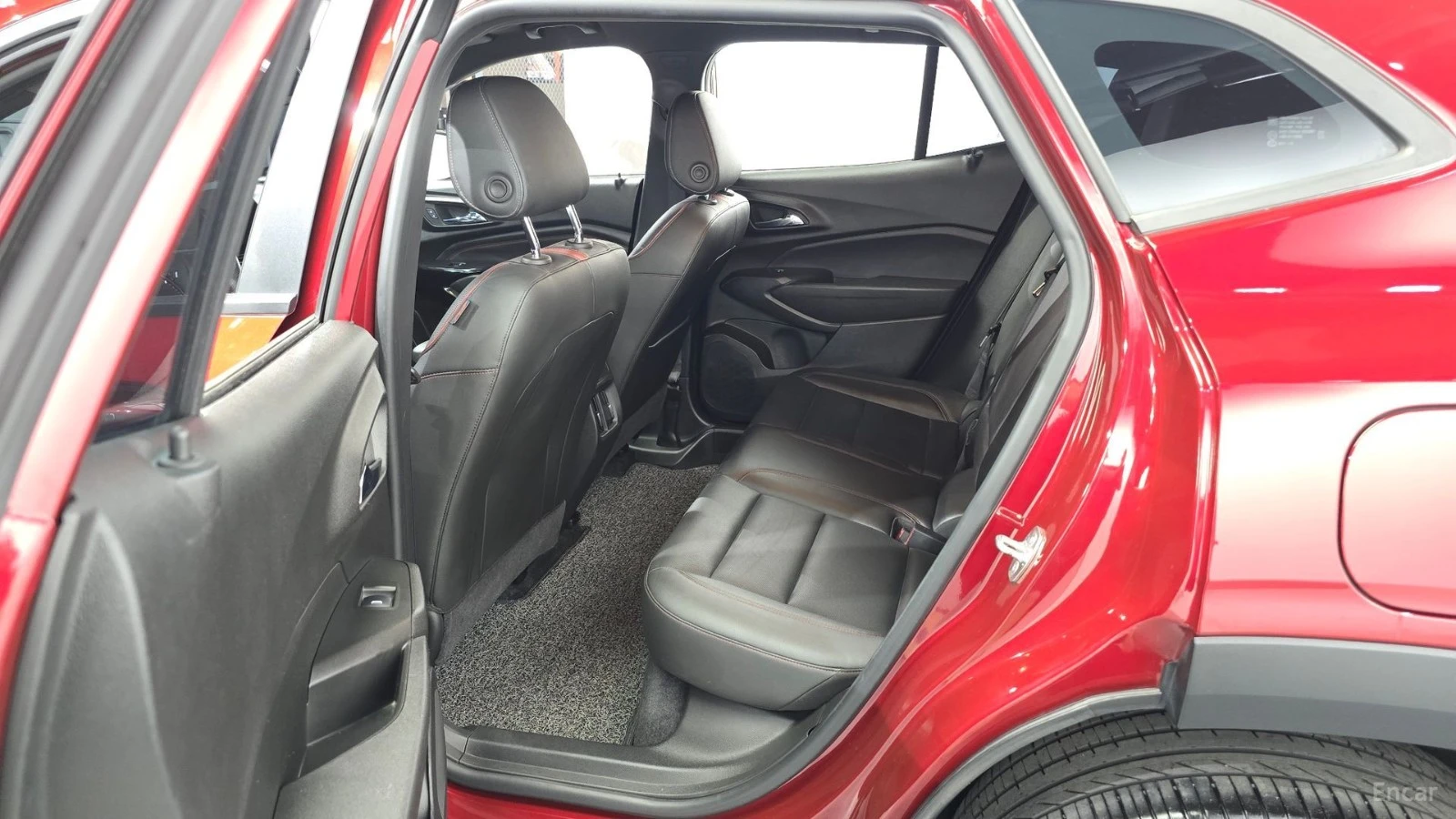 Chevrolet Trax 1.2* RS* ПОДГРЕВ* ОБДУХВАНЕ* КАМЕРА* КОЖА* , снимка 11 - Автомобили и джипове - 55628429