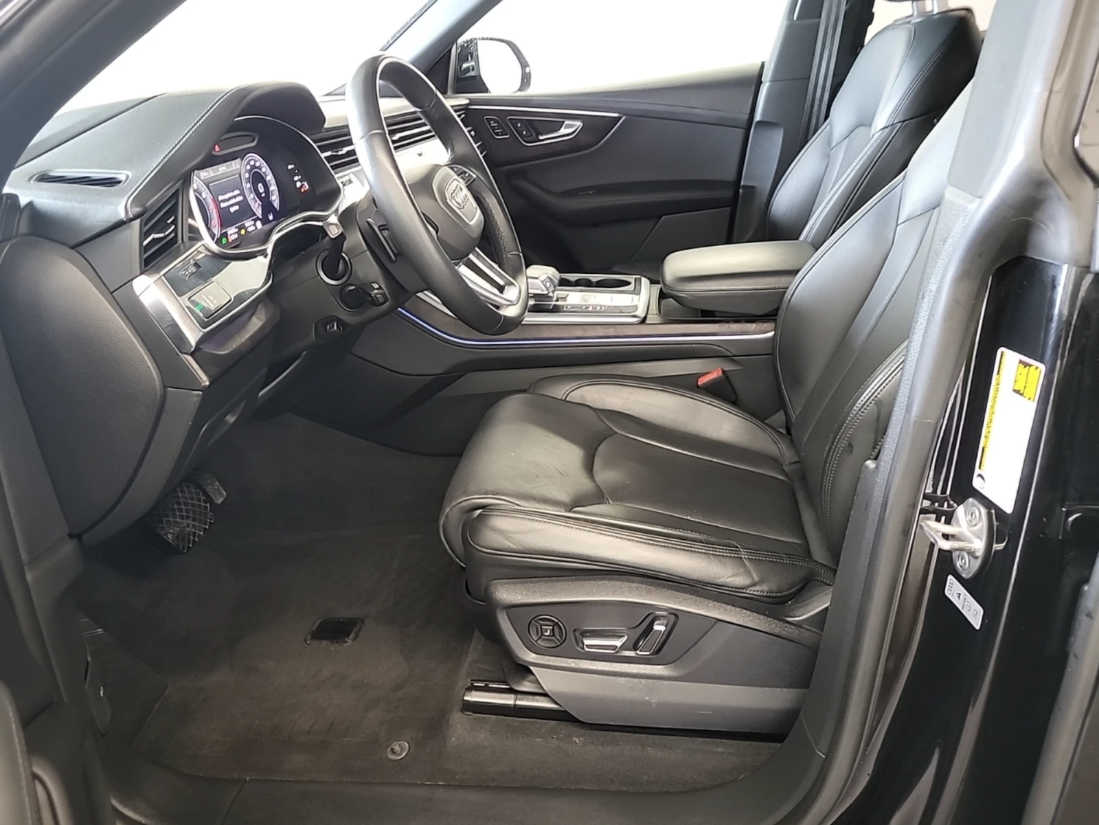 Audi Q8 2023 Audi Q8 TECHNIK, снимка 5 - Автомобили и джипове - 56126716