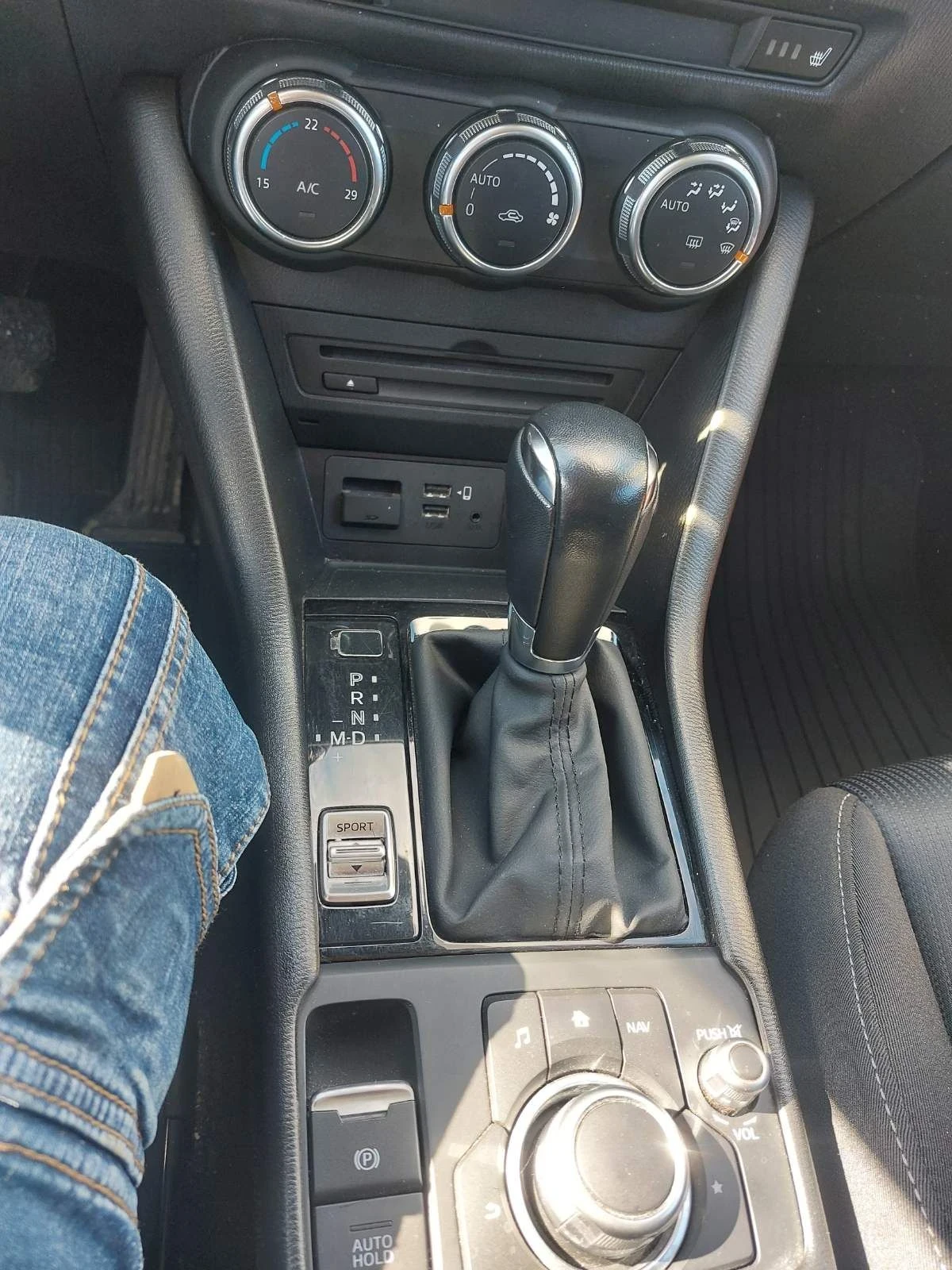 Mazda CX-3, снимка 12 - Автомобили и джипове - 56201087