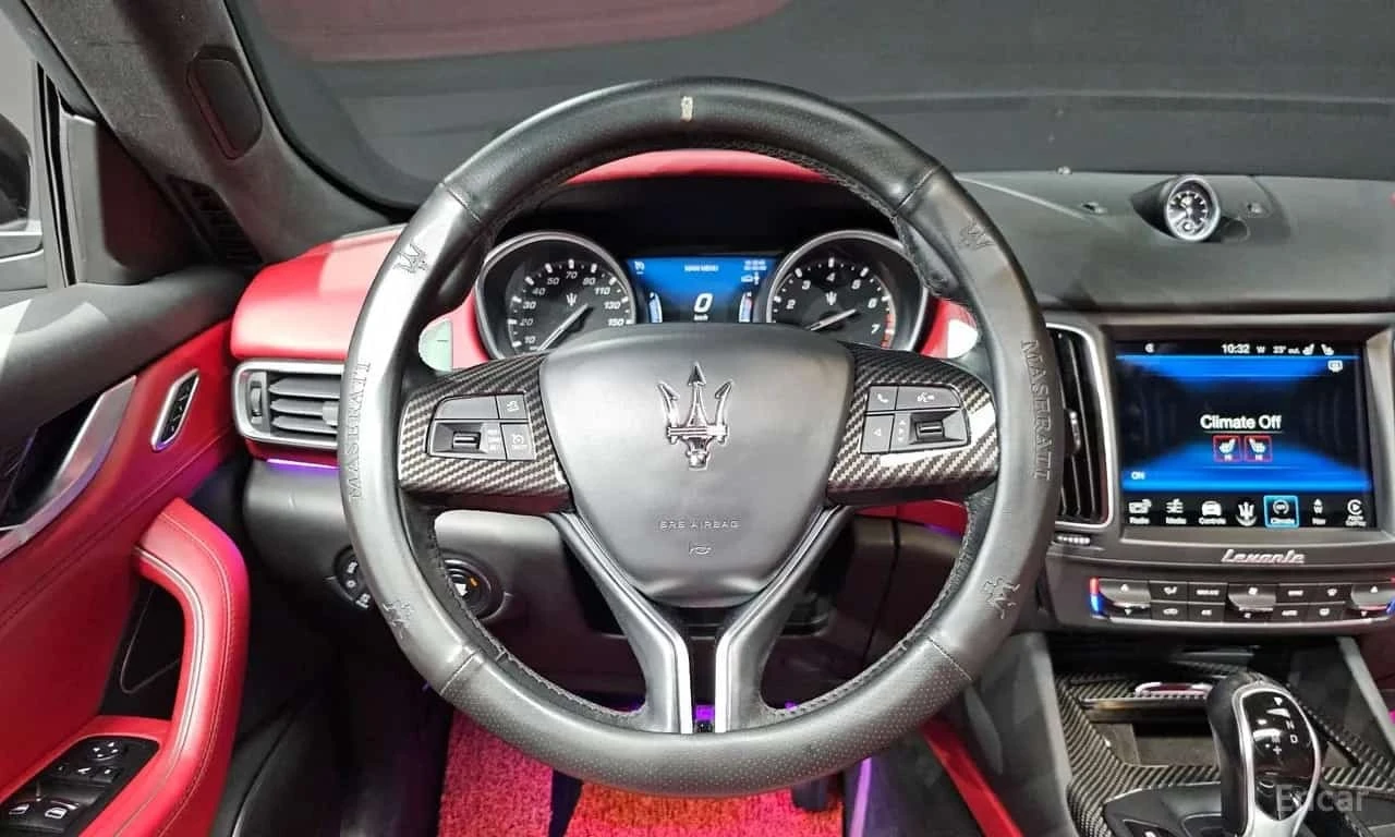Maserati Levante * 3.0 AWD GranSport/ФИНАНСИРАНЕ, снимка 13 - Автомобили и джипове - 56301252
