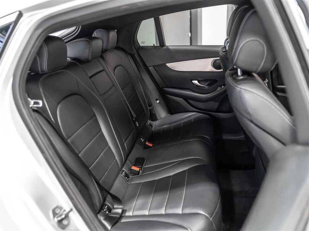 Mercedes-Benz GLC 300 COUPE | AMG LINE | 20  | , снимка 11 - Автомобили и джипове - 56330912