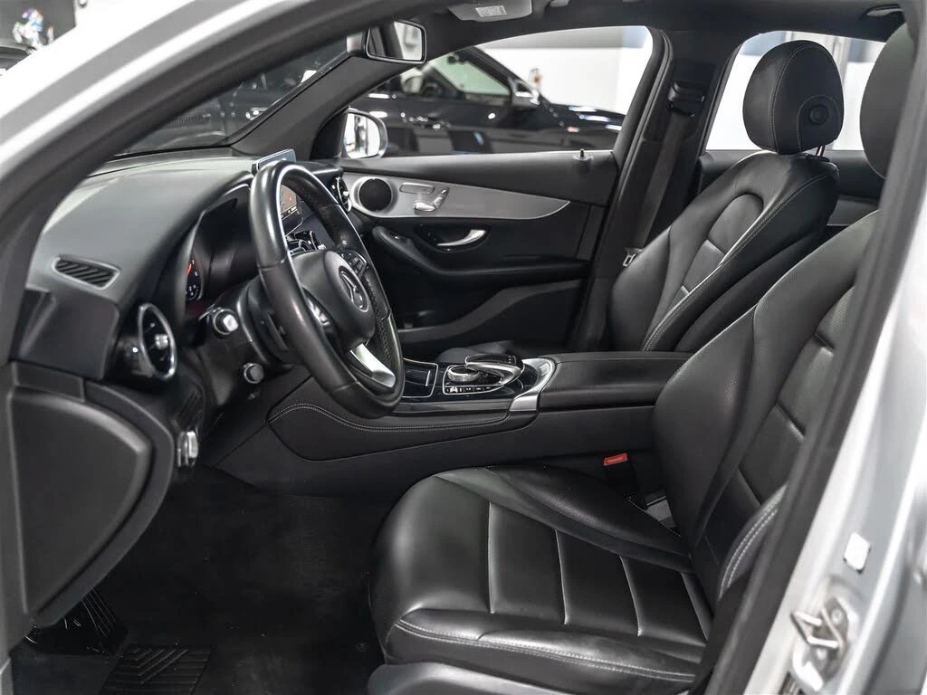 Mercedes-Benz GLC 300 COUPE | AMG LINE | 20  | , снимка 6 - Автомобили и джипове - 56330912