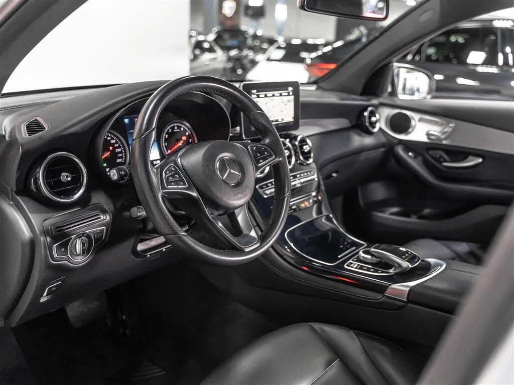 Mercedes-Benz GLC 300 COUPE | AMG LINE | 20  | , снимка 5 - Автомобили и джипове - 56330912