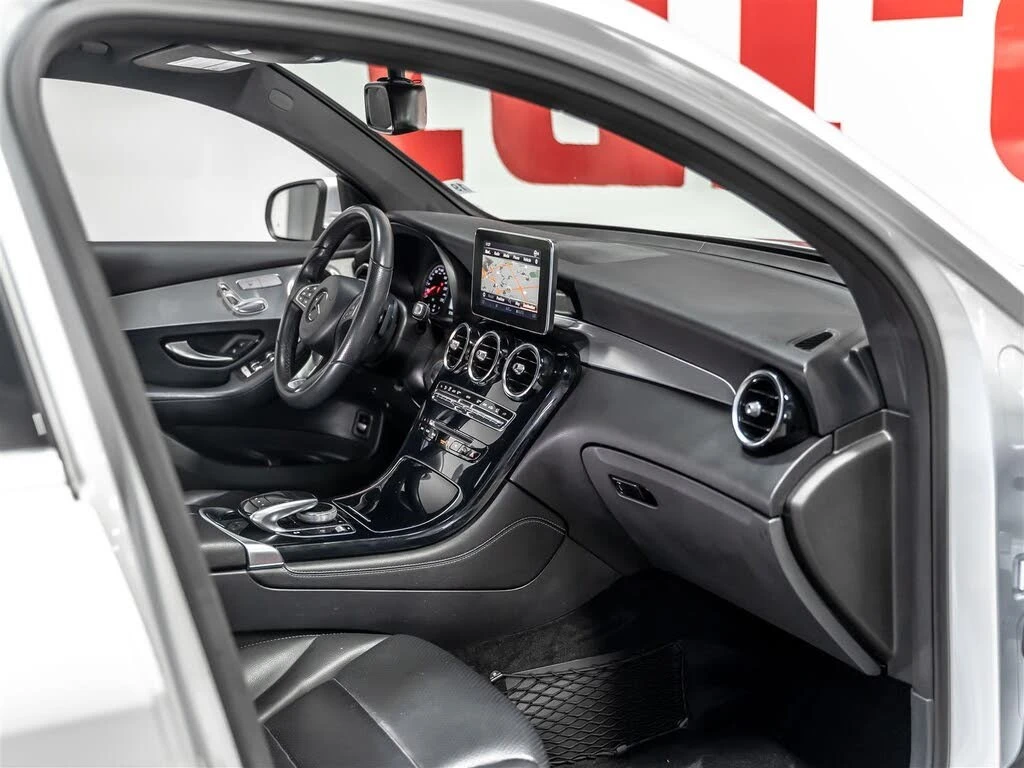 Mercedes-Benz GLC 300 COUPE | AMG LINE | 20  | , снимка 9 - Автомобили и джипове - 56330912