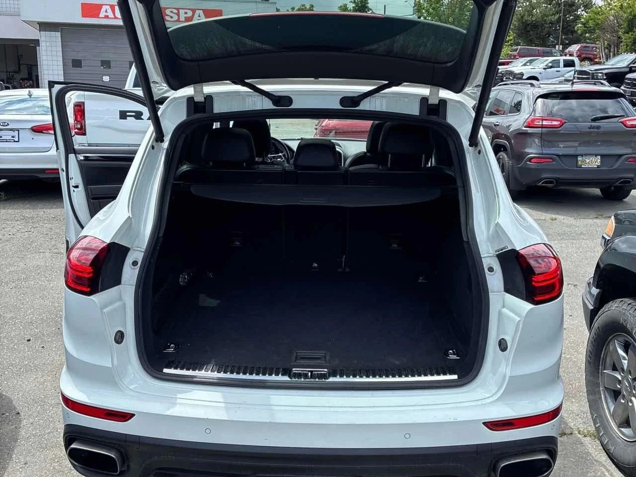 Porsche Cayenne, снимка 12 - Автомобили и джипове - 56737799