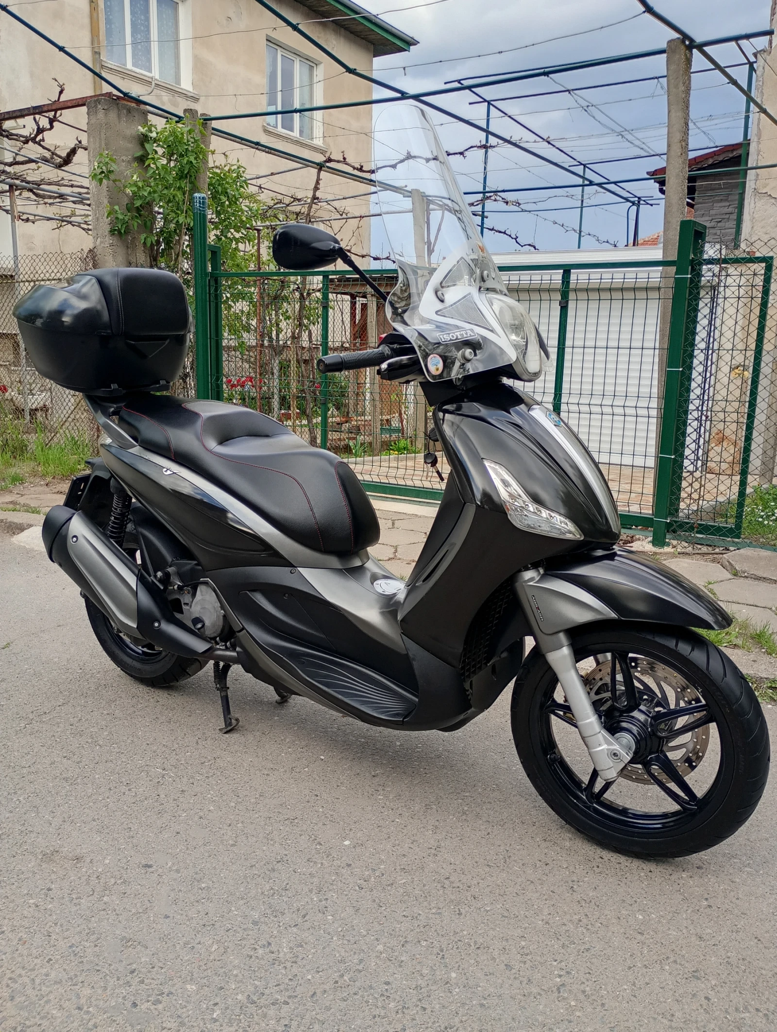 Piaggio Beverly 350i.ABS 2017 , снимка 4 - Мотоциклети и мототехника - 54030919