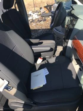 Chrysler Gr.voyager 2,8 crd на части, снимка 3