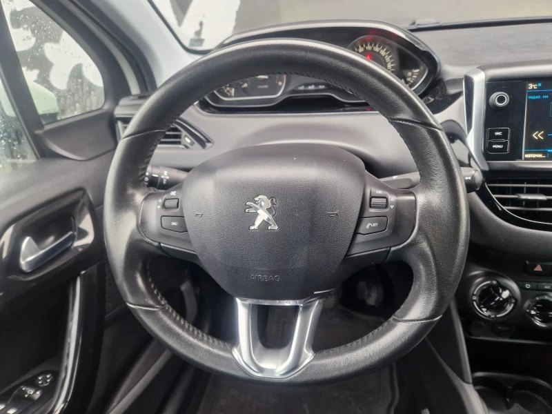 Peugeot 208 1.6HDi Euro6, снимка 12 - Автомобили и джипове - 48057542