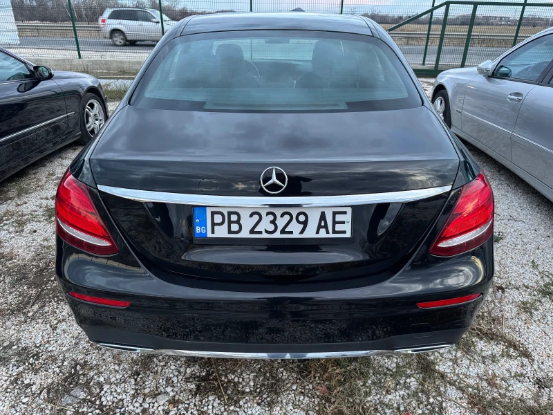 Mercedes-Benz E 220, снимка 5 - Автомобили и джипове - 48302053