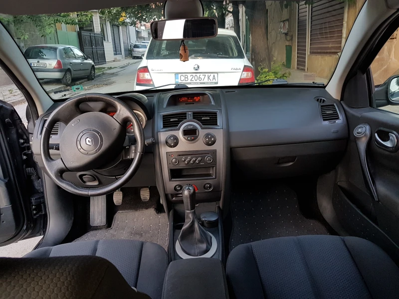 Renault Megane II, снимка 13 - Автомобили и джипове - 48925925