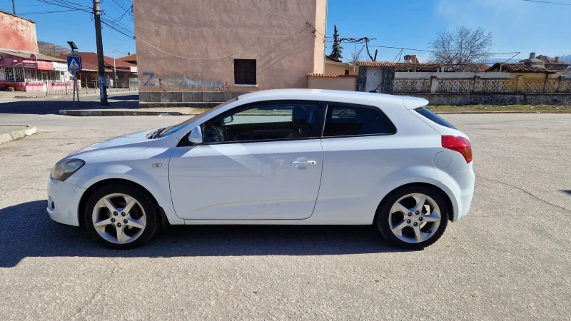 Kia Ceed 1.6 CRDI, снимка 7 - Автомобили и джипове - 49471515