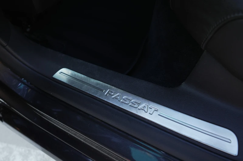 VW Passat, снимка 13 - Автомобили и джипове - 52300281