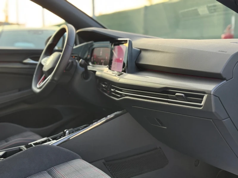 VW Golf GTI VIII REDLINE/LED/NAVI/VIRTUAL/СОБСТВЕН ЛИЗИНГ, снимка 13 - Автомобили и джипове - 51707448