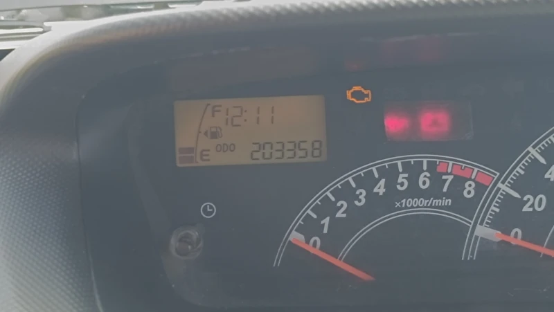 Daihatsu Materia 4x4, снимка 7 - Автомобили и джипове - 52593714