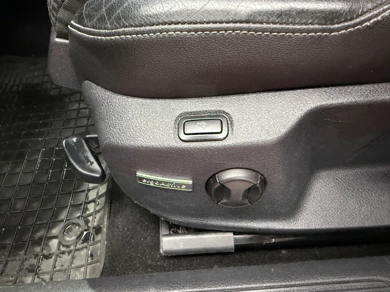 VW Golf 2.0TDI, снимка 9 - Автомобили и джипове - 52886327