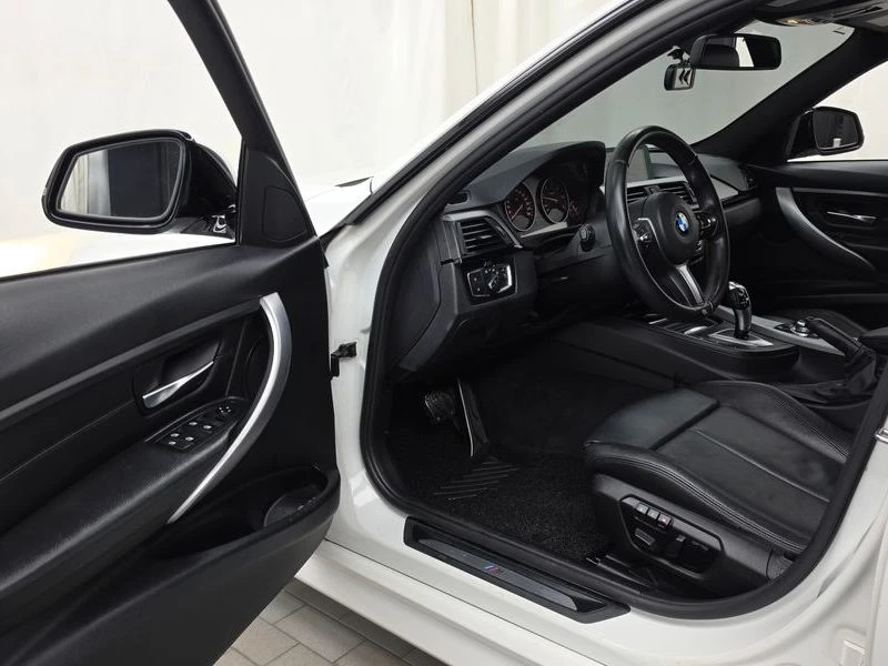 BMW 320 d TOURING M| КАМЕРА| HEAD UP| ПОДГРЕВ| ПАМЕТ| PANO, снимка 10 - Автомобили и джипове - 55747566
