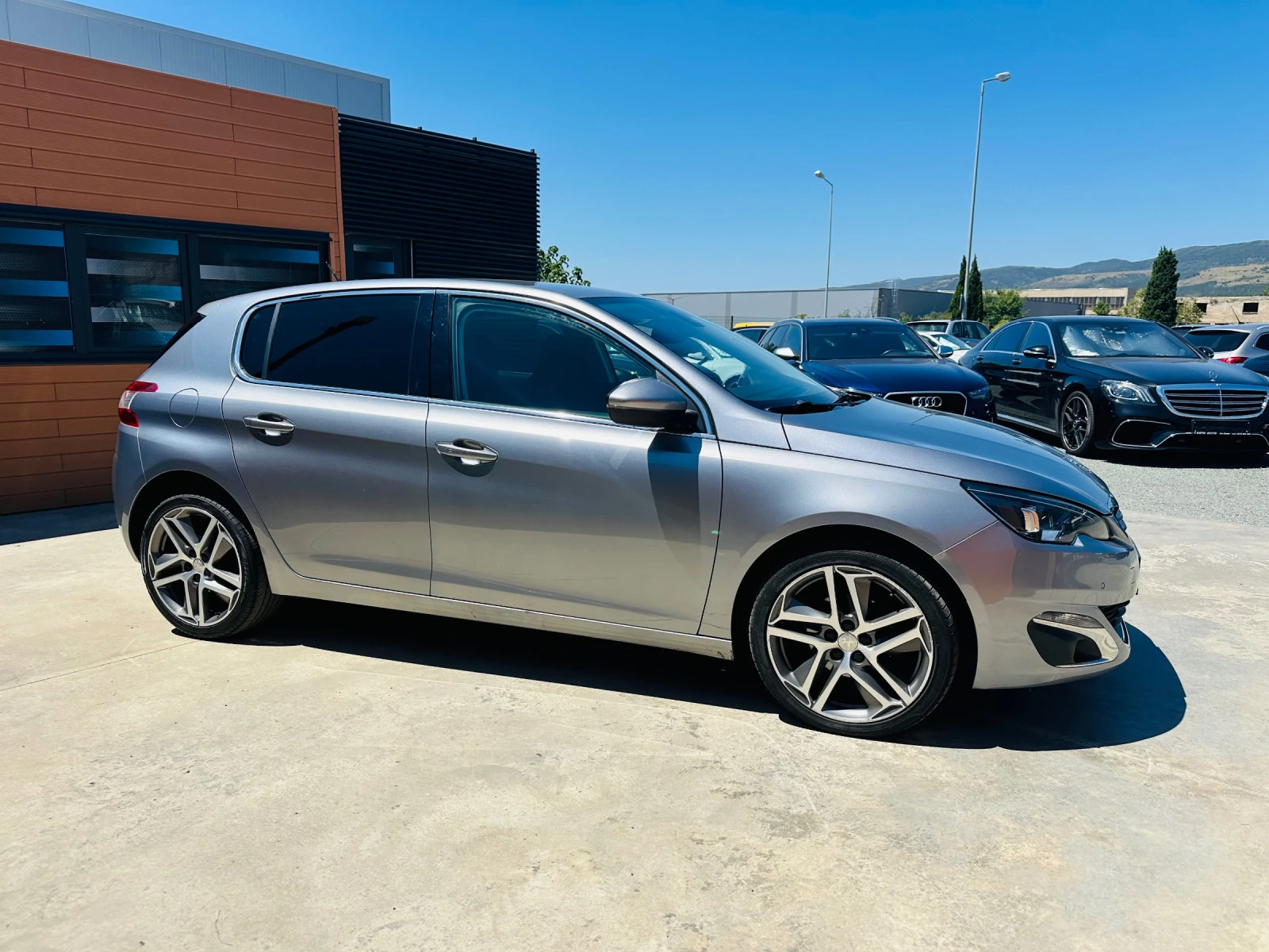 Peugeot 308 Allure/Keyless/Led/Navi/Camera - изображение 4