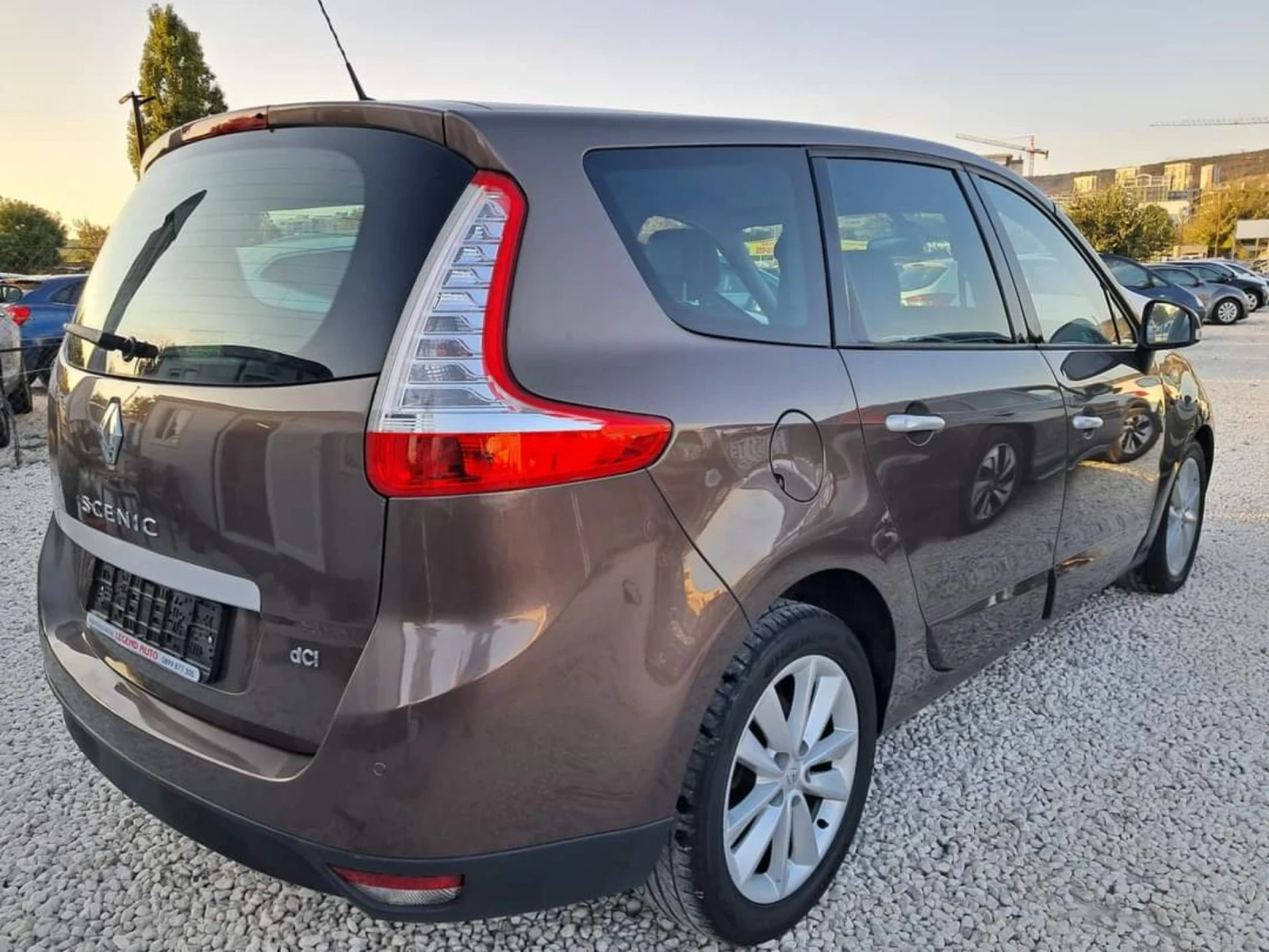 Renault Grand scenic 2.0TDI АВТОМАТИК  - изображение 4