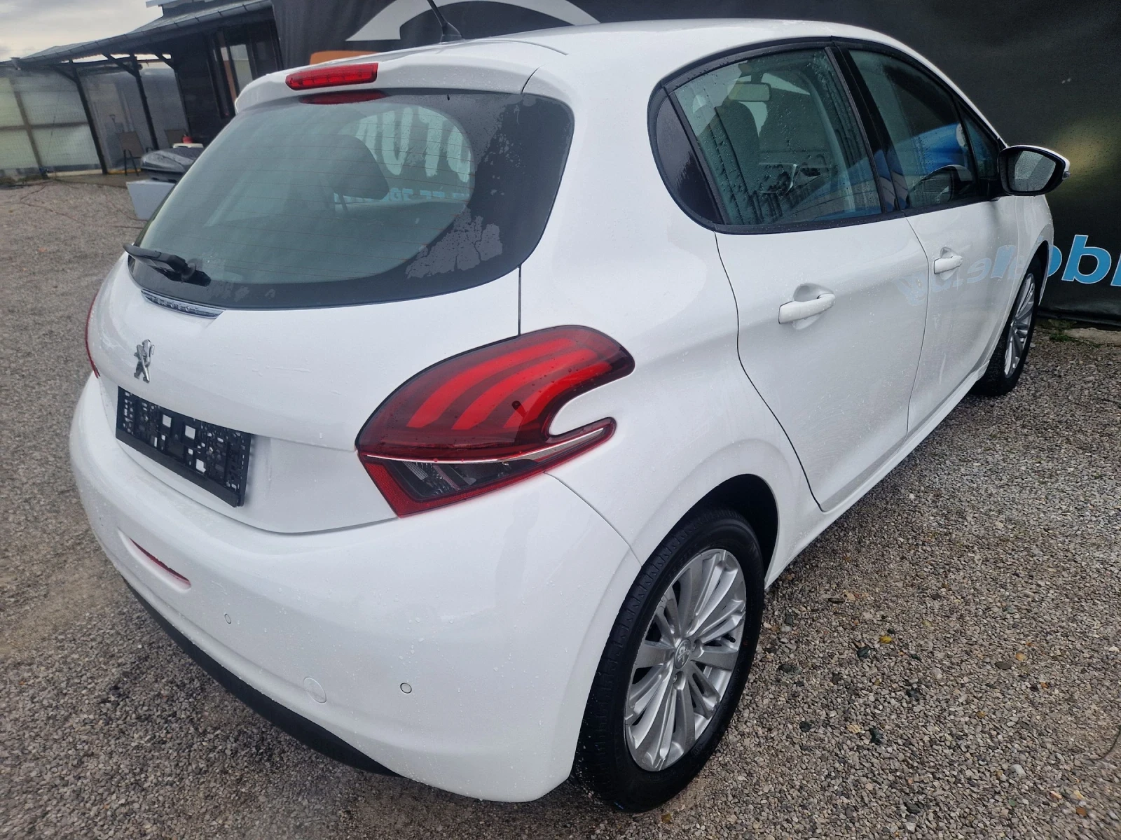 Peugeot 208 1.6HDi Euro6 - изображение 2