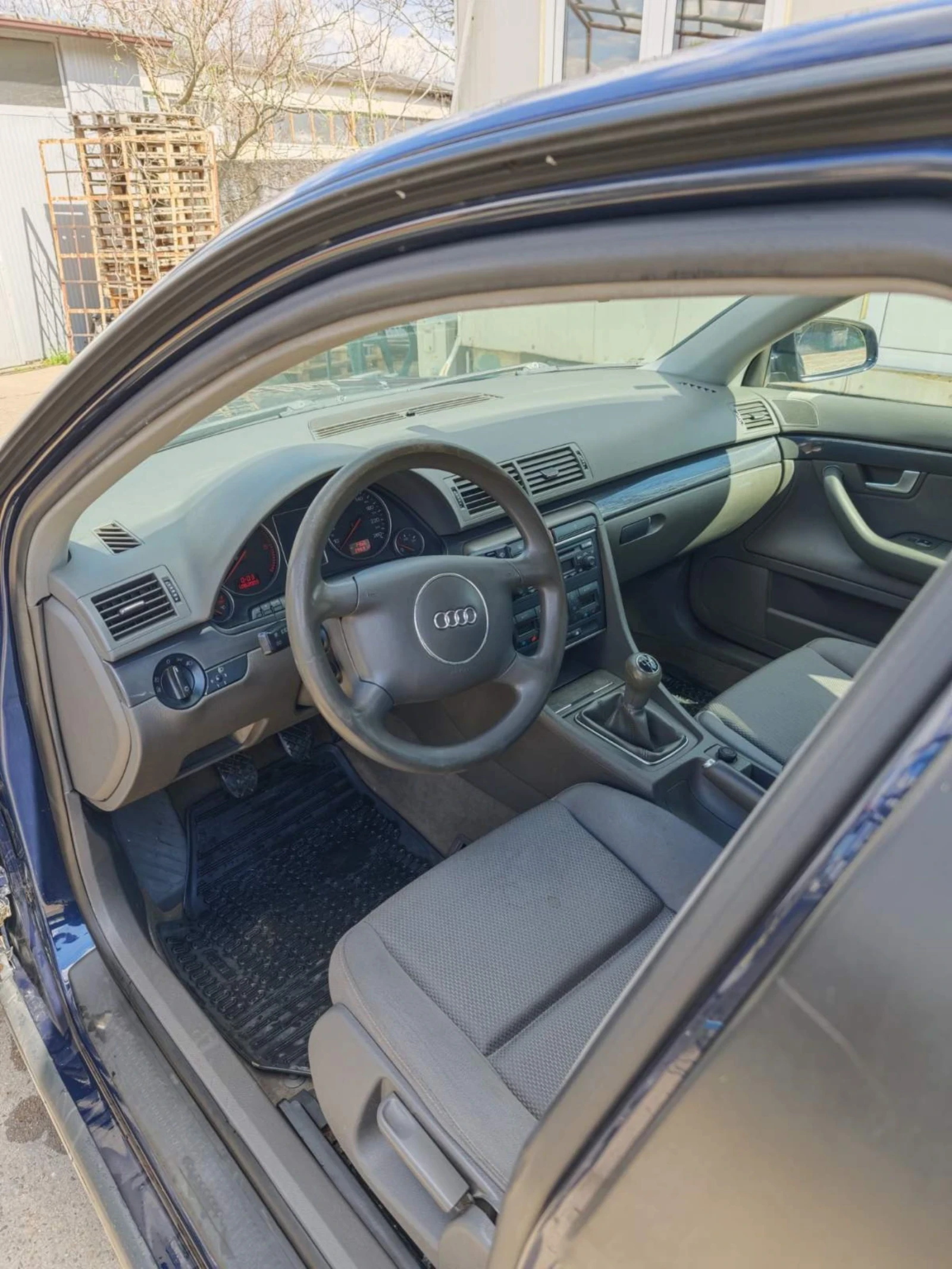 Audi A4 B6 - изображение 7