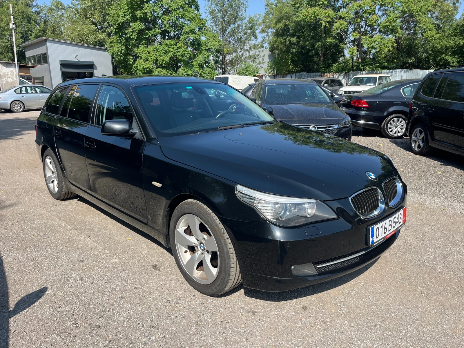 BMW 530 xi Facelift Steptronic - изображение 2