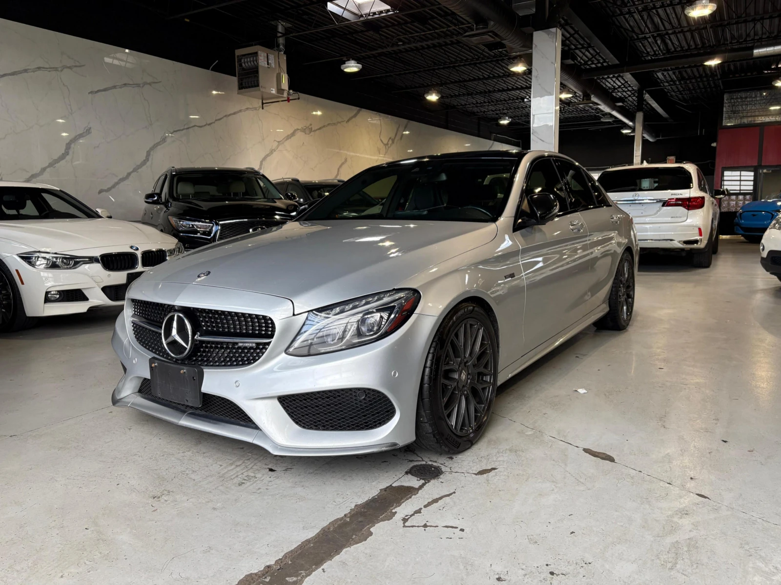 Mercedes-Benz C 43 AMG 4MATIC* BURMESTER* RED SEAT BELTS* AMG SEATS*  - изображение 2