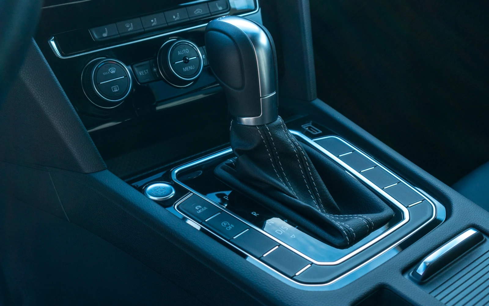 VW Arteon  R- Line 2.0 TDI BMT 4M DSG - изображение 10