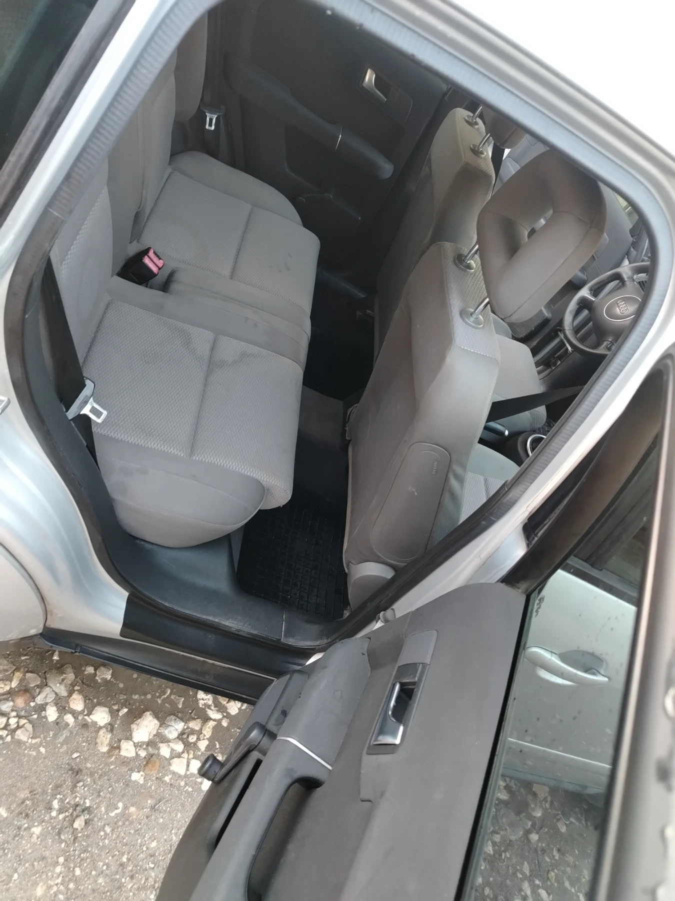 Audi A2 1.4 TDI 75kc - изображение 9