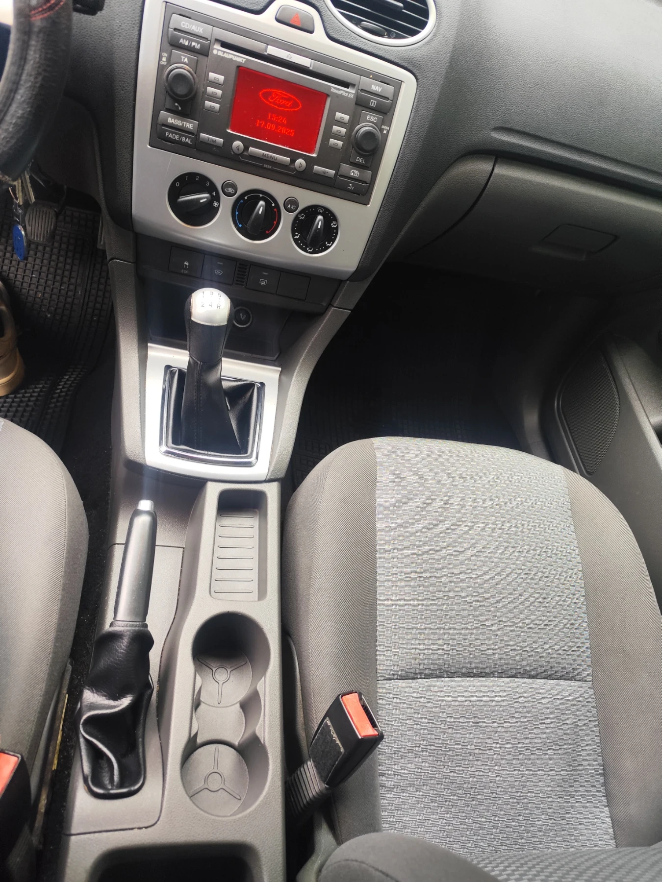 Ford Focus 1.6 hdi 109 к.с. - изображение 8