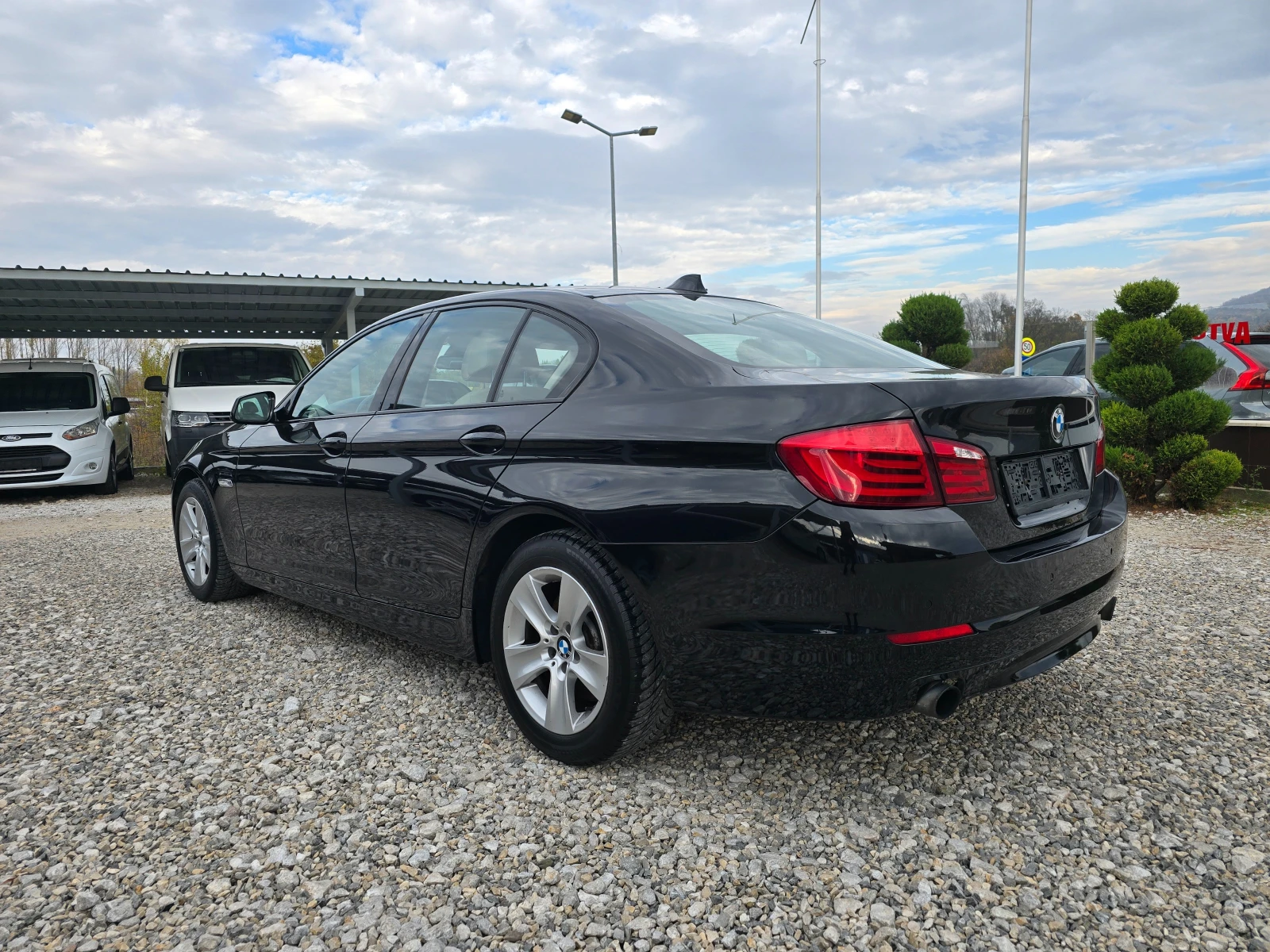 BMW 535 535i x DRIVE - изображение 3