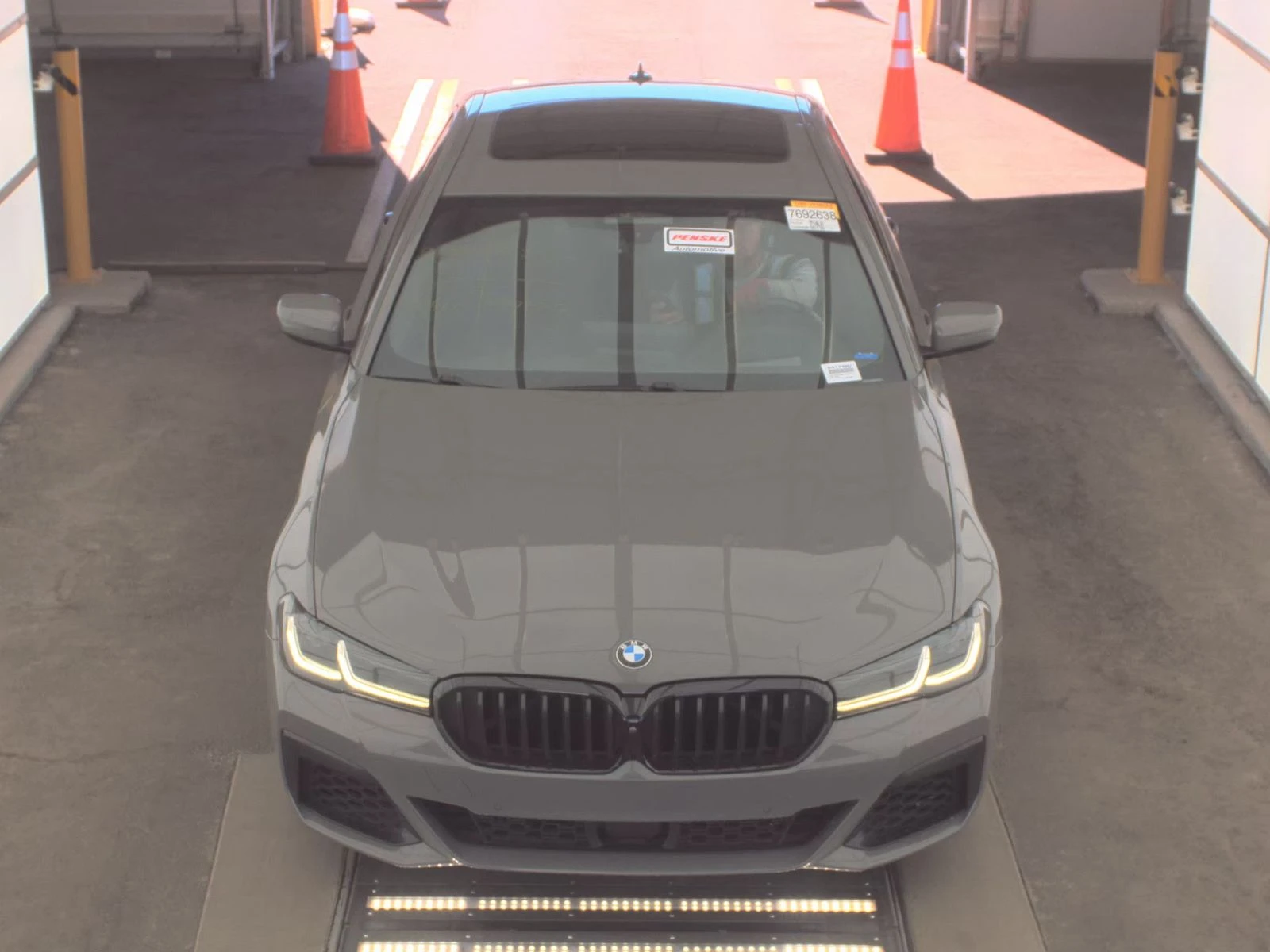 BMW 540 I / M-PACK / DISTRONIC / HEAD-UP / HARMAN | Mobile.bg   2