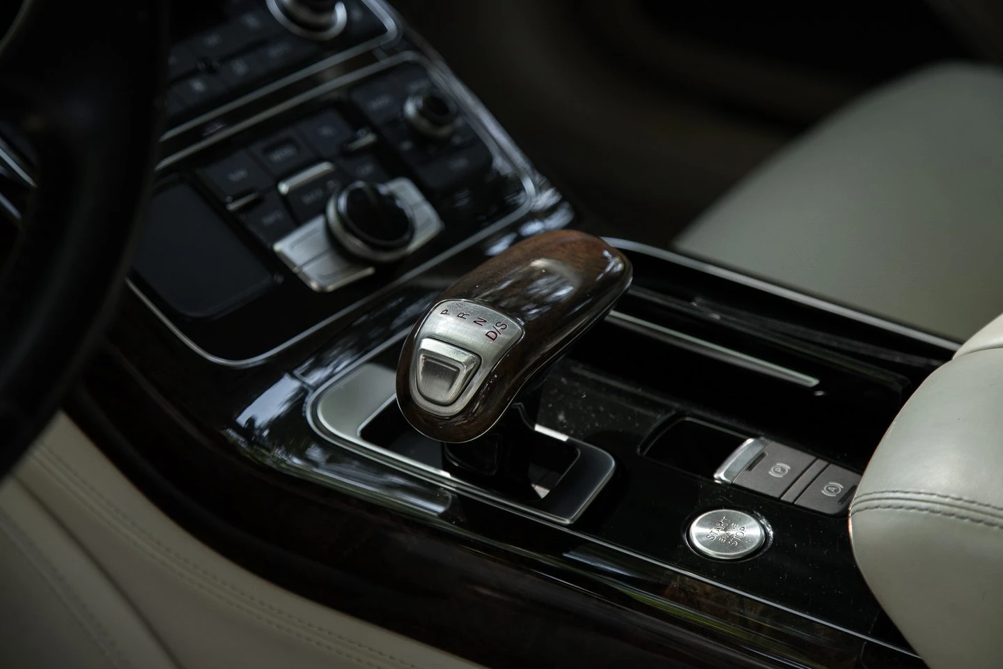 Audi A8 LWB 6.3 FSI  quattro | Mobile.bg � ����������� 7