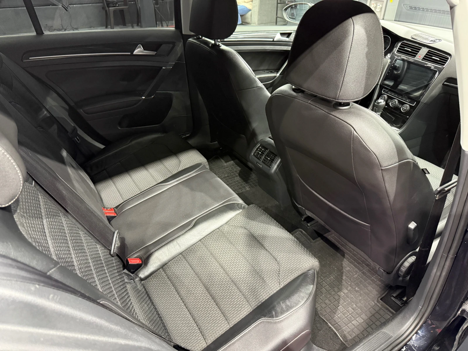 VW Golf 2.0TDI - изображение 8