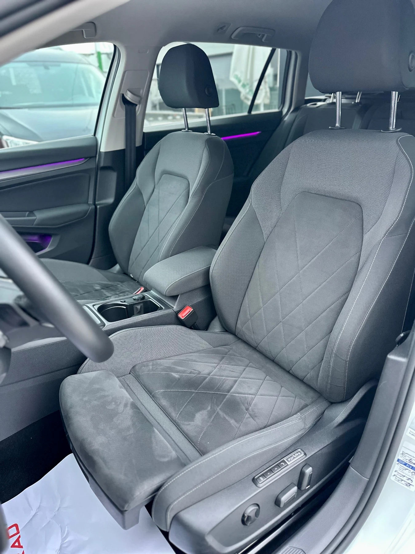 VW Golf 2.0 TDI :: DSG:: IQ DRIVE:: 1 ����������:: | Mobile.bg � ����������� 10