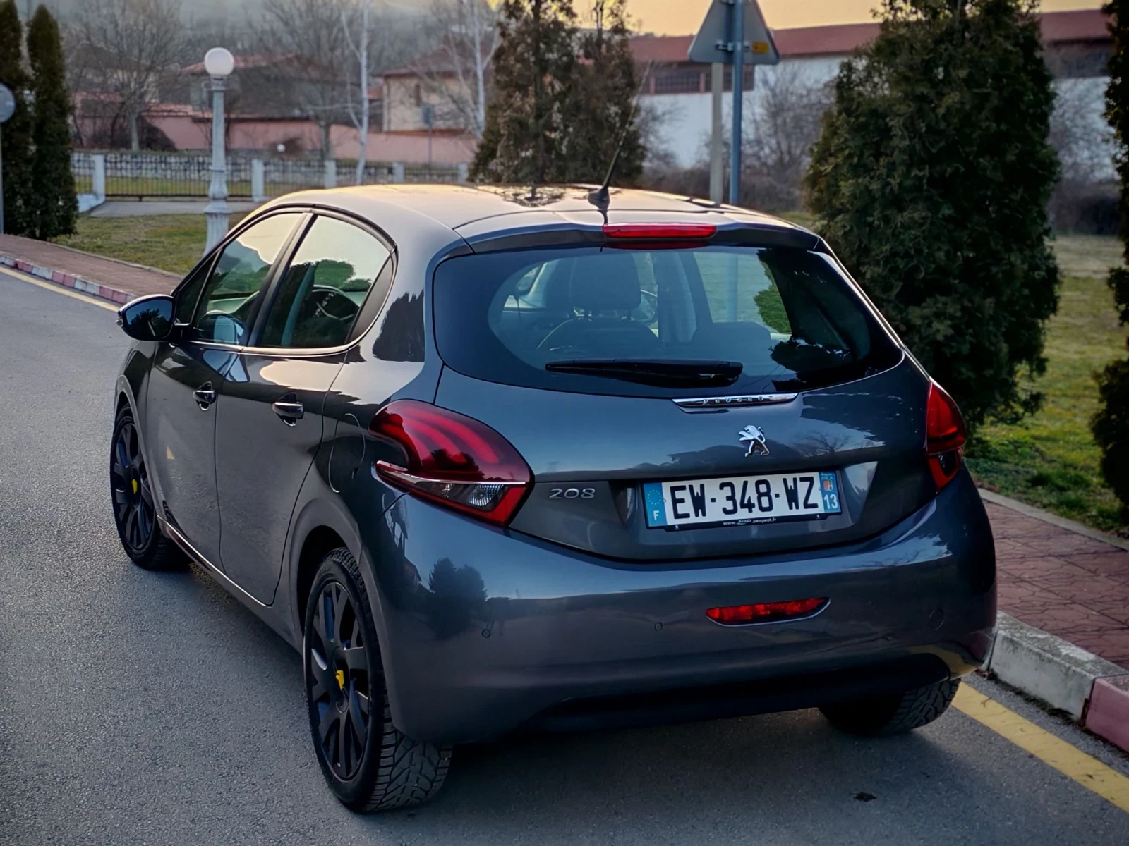 Peugeot 208 1.6HDI(100)* FACELIFT* 99673КМ* НОВ ВНОС*  - изображение 5