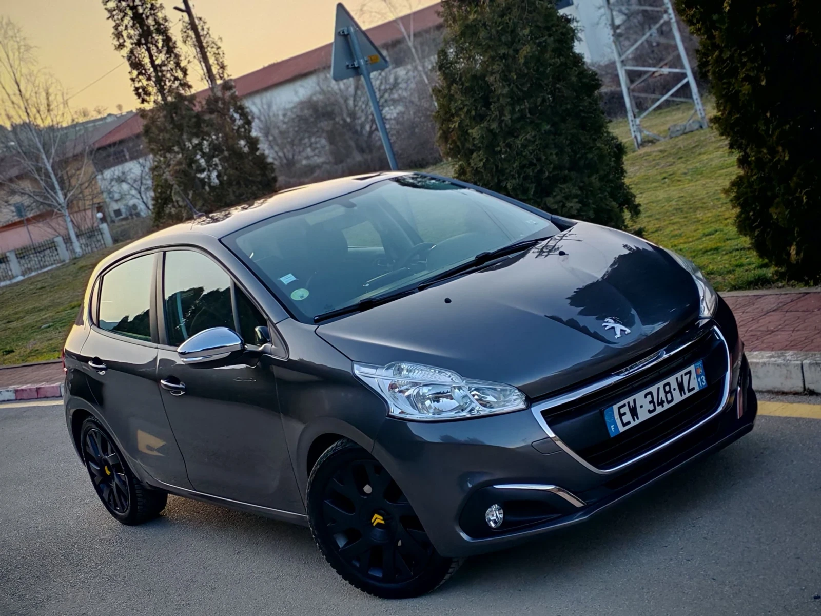 Peugeot 208 1.6HDI(100)* FACELIFT* 99673КМ* НОВ ВНОС* 