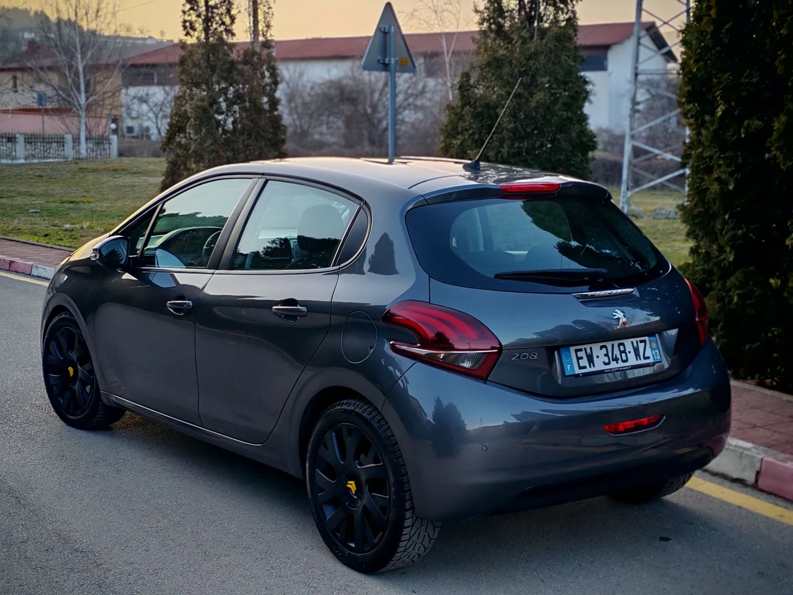 Peugeot 208 1.6HDI(100)* FACELIFT* 99673КМ* НОВ ВНОС*  - изображение 4