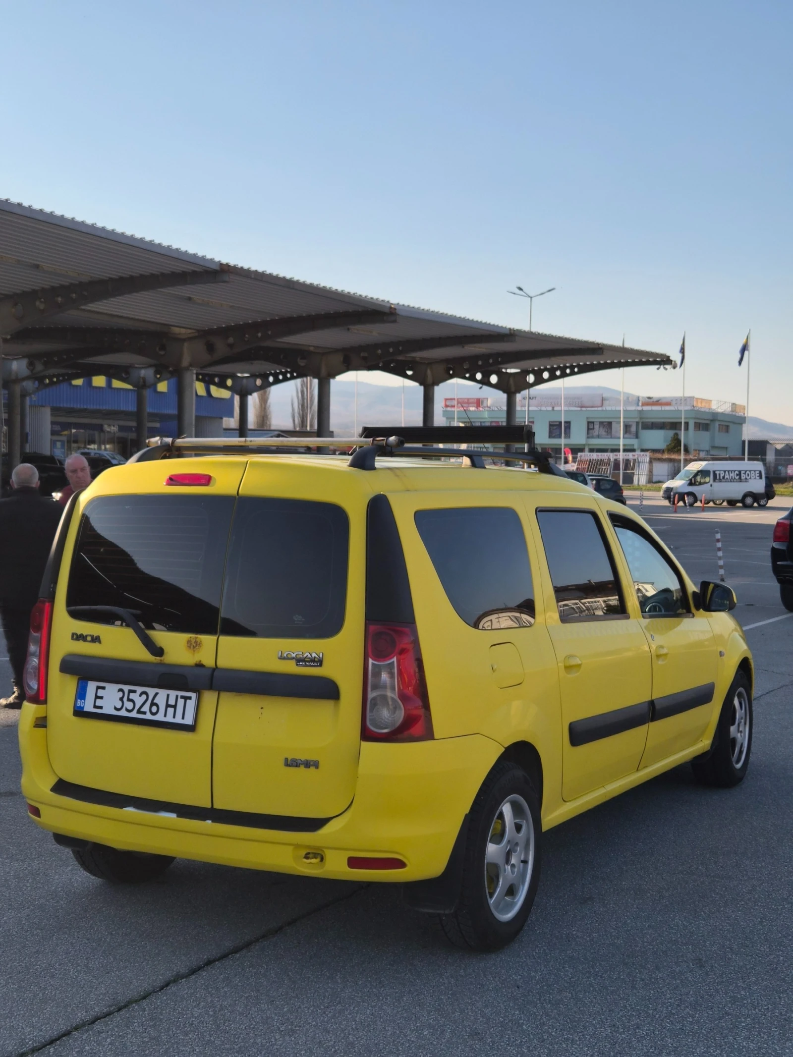 Dacia Logan * 1.6 Бензин-Газ * Много Запазен * 86 кс * Топ * , снимка 4 - Автомобили и джипове - 53782059