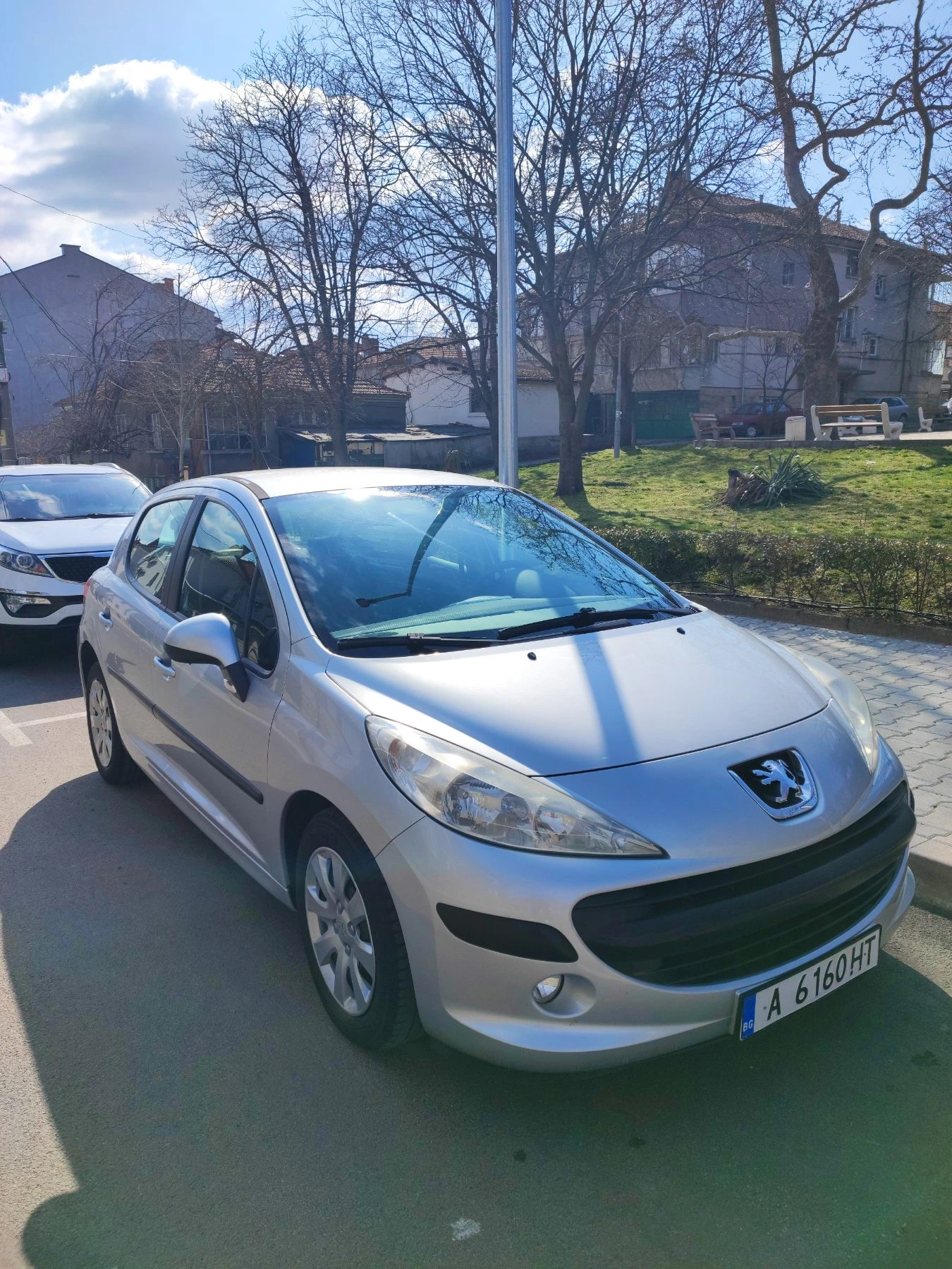 Peugeot 207 1.4, снимка 2 - Автомобили и джипове - 53863891