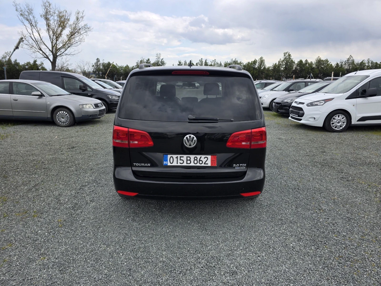 VW Touran 2.0 140 автомат 7 места , снимка 6 - Автомобили и джипове - 54151003