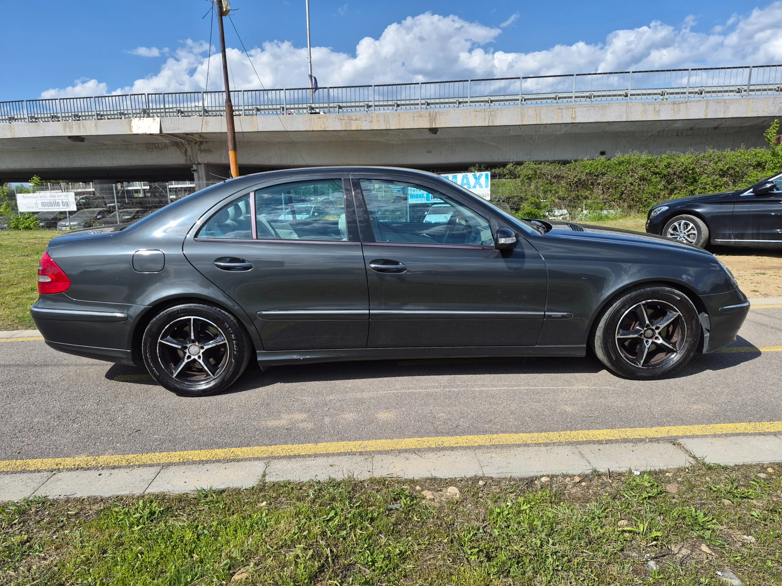Mercedes-Benz E 270 2.7CDI, снимка 6 - Автомобили и джипове - 54344334