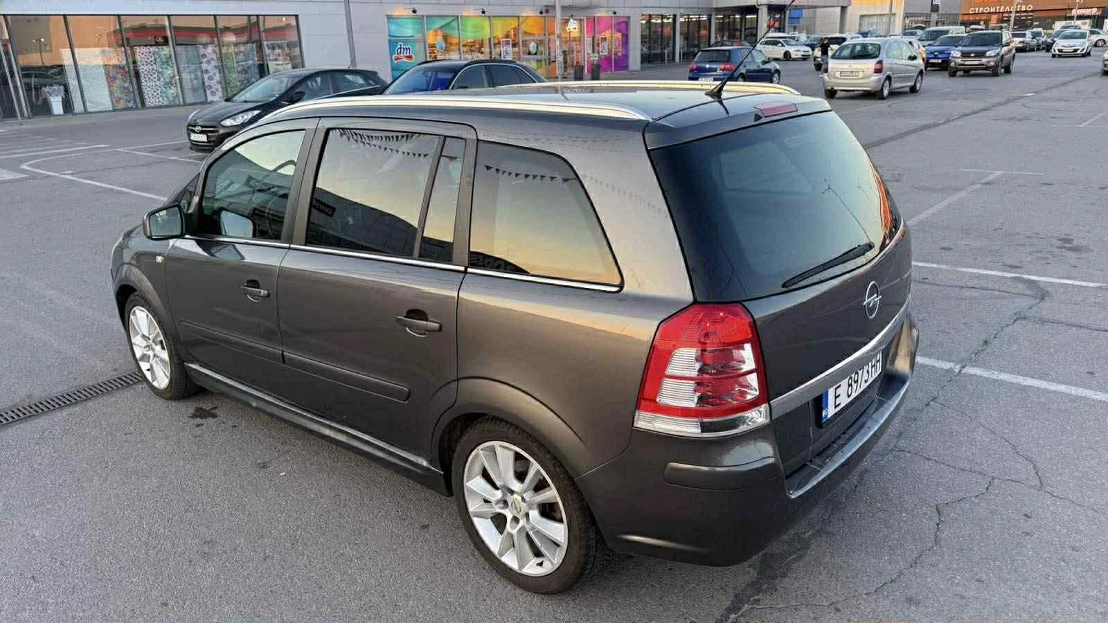 Opel Zafira Газ, снимка 2 - Автомобили и джипове - 54392851