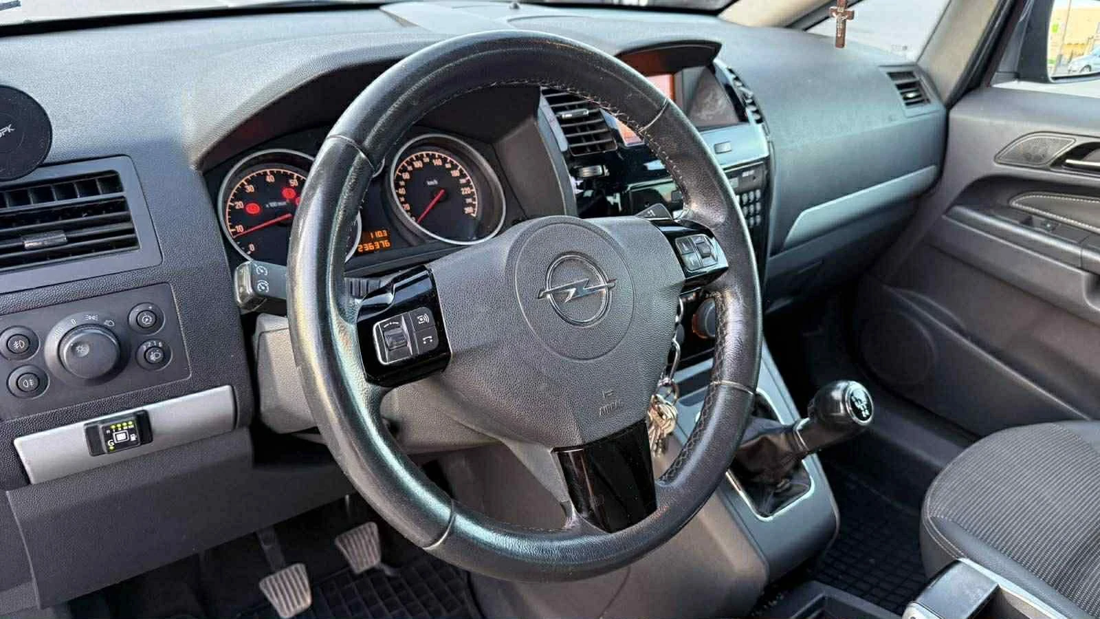Opel Zafira Газ, снимка 5 - Автомобили и джипове - 54392851