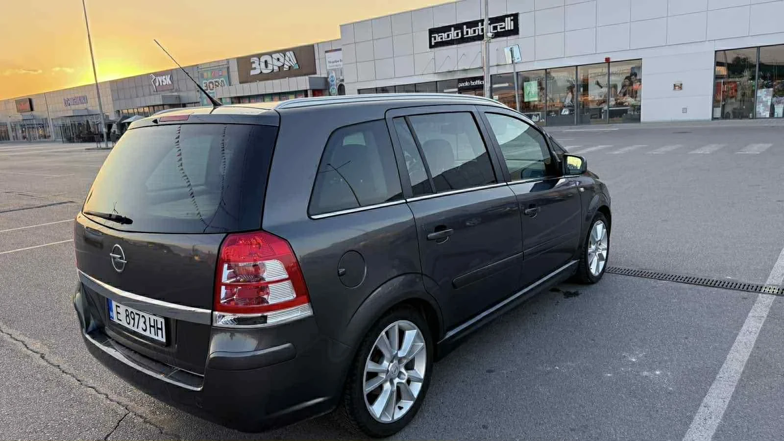 Opel Zafira Газ, снимка 3 - Автомобили и джипове - 54392851