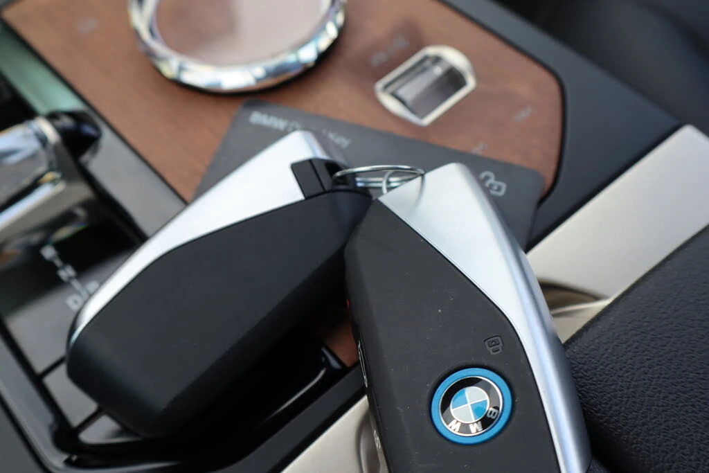 BMW iX 50* XDRIVE* HARMAN/KARDON* 360 ������* �����* ���� | Mobile.bg � ����������� 16