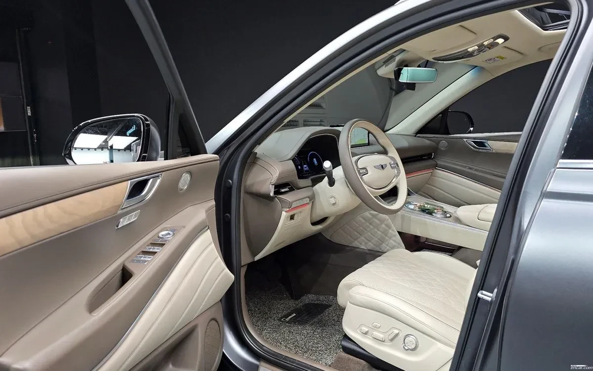 Genesis GV80 3.5T * ОБДУХВАНЕ * AWD * 50K KM * HUD * DISTRONIC , снимка 6 - Автомобили и джипове - 55251164