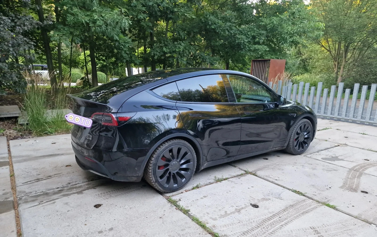 Tesla Model Y Performance AWD, снимка 4 - Автомобили и джипове - 55584619